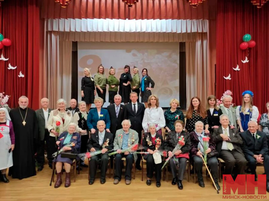 Ветеранов и постояльцев дома-интерната для пенсионеров и инвалидов чествовали в Партизанском районе