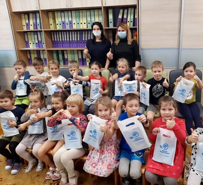 Удивительные свойства воды продемонстрировали детям из яслей-сада № 260 сотрудники «Минскводоканала»