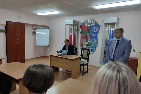 Встреча главы администрации Вороницкого Валерия Викторовича со студенческой молодежью 