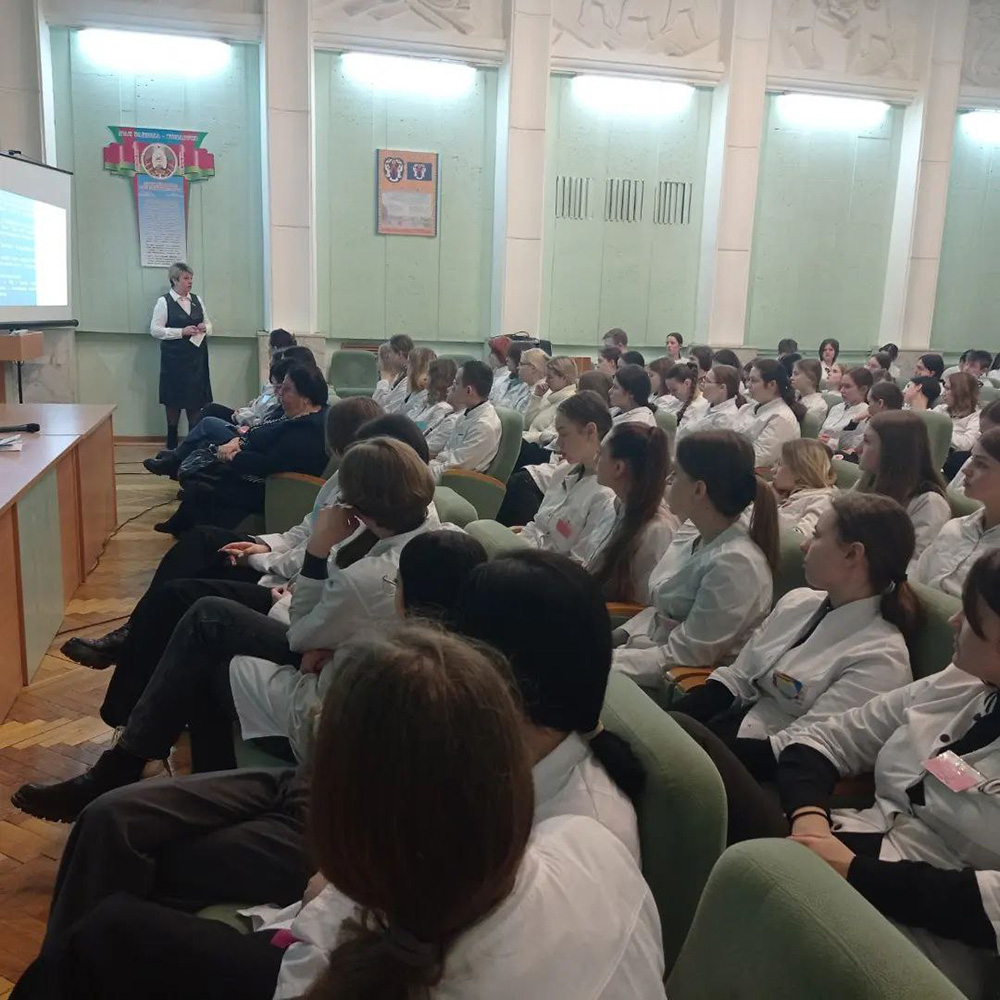 В актовом зале учреждения образования "Минский государственный медицинский колледж " прошла диалоговая площадка «Символы государства — суверенитет и независимость»